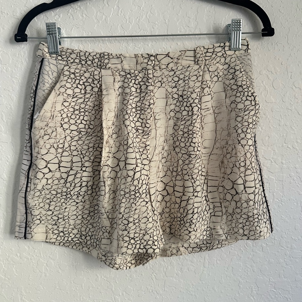 Philosophy Snake Skin Pattern Shorts Size 4